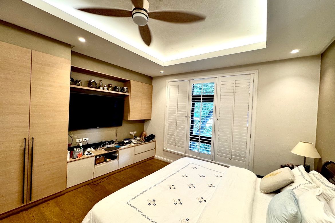 8 Bedroom House for Sale in San Lorenzo, Makati City near MRT-3 Ayala – photo 14