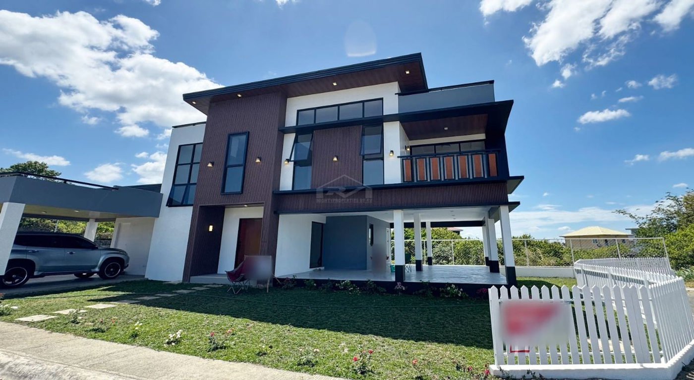 Brand-New 6-Bedroom House and Lot for Sale in Tagaytay Heights, Tagaytay City, Cavite