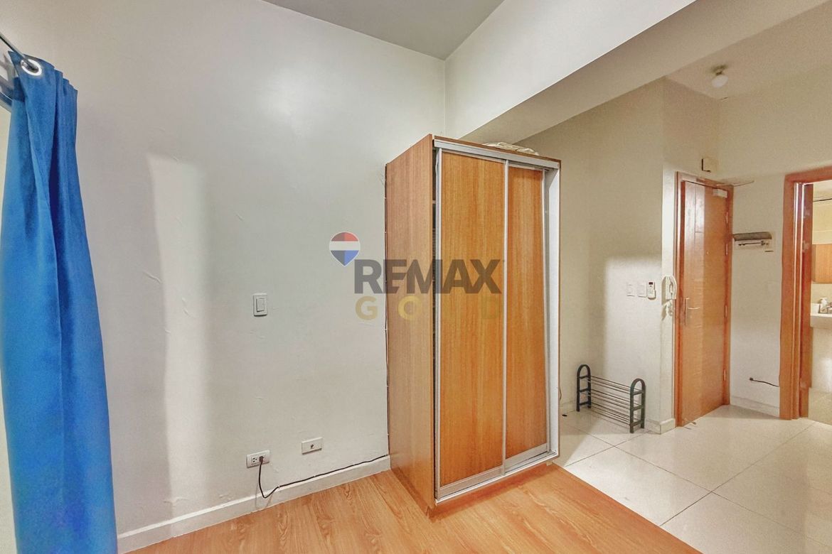 Condo for Sale in Eton Tower Makati, San Lorenzo, Makati City – photo 12