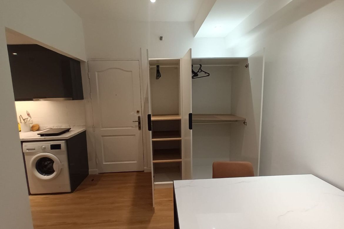 Condo for Sale in Forbeswood Heights, BGC, Taguig – photo 6