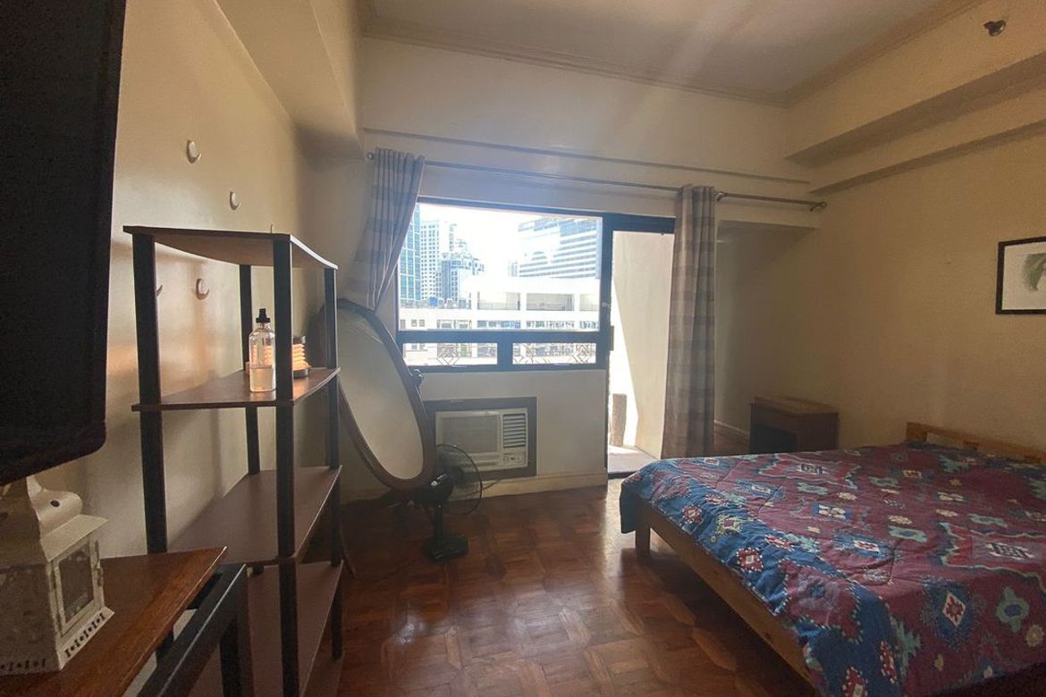Condo for Sale in Greenbelt Excelsior, San Lorenzo, Makati City