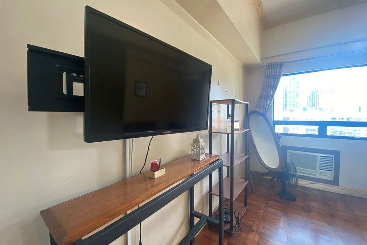 Condo for Sale in Greenbelt Excelsior, San Lorenzo, Makati City – photo 5