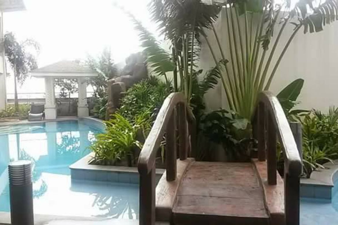 Condo for Sale in Pio Del Pilar, Makati City – photo 6