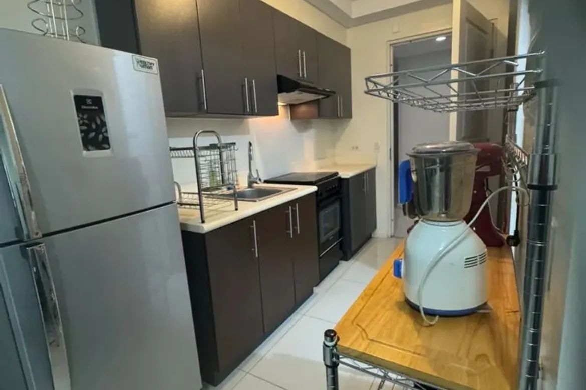 Condo for Sale in Senta, San Lorenzo, Makati City