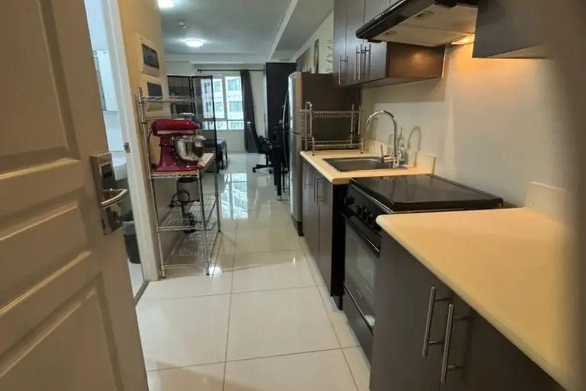 Condo for Sale in Senta, San Lorenzo, Makati City – photo 7