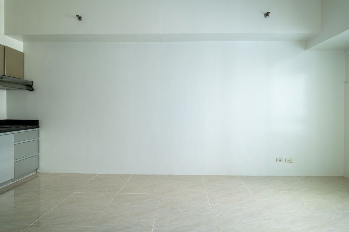 Condo for Sale in The Beacon, Bangkal, Makati City near MRT-3 Magallanes – photo 8