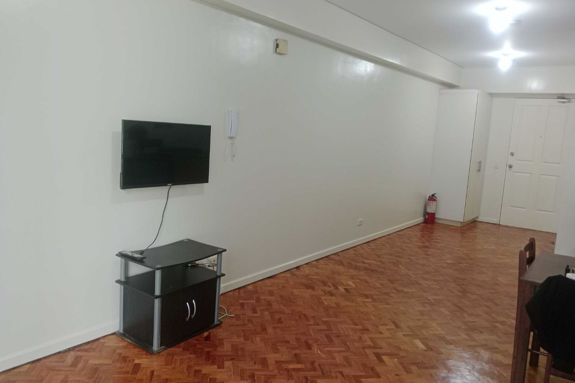 Condo for Sale in The Columns at Ayala Avenue, Bel-Air, Makati City – photo 2