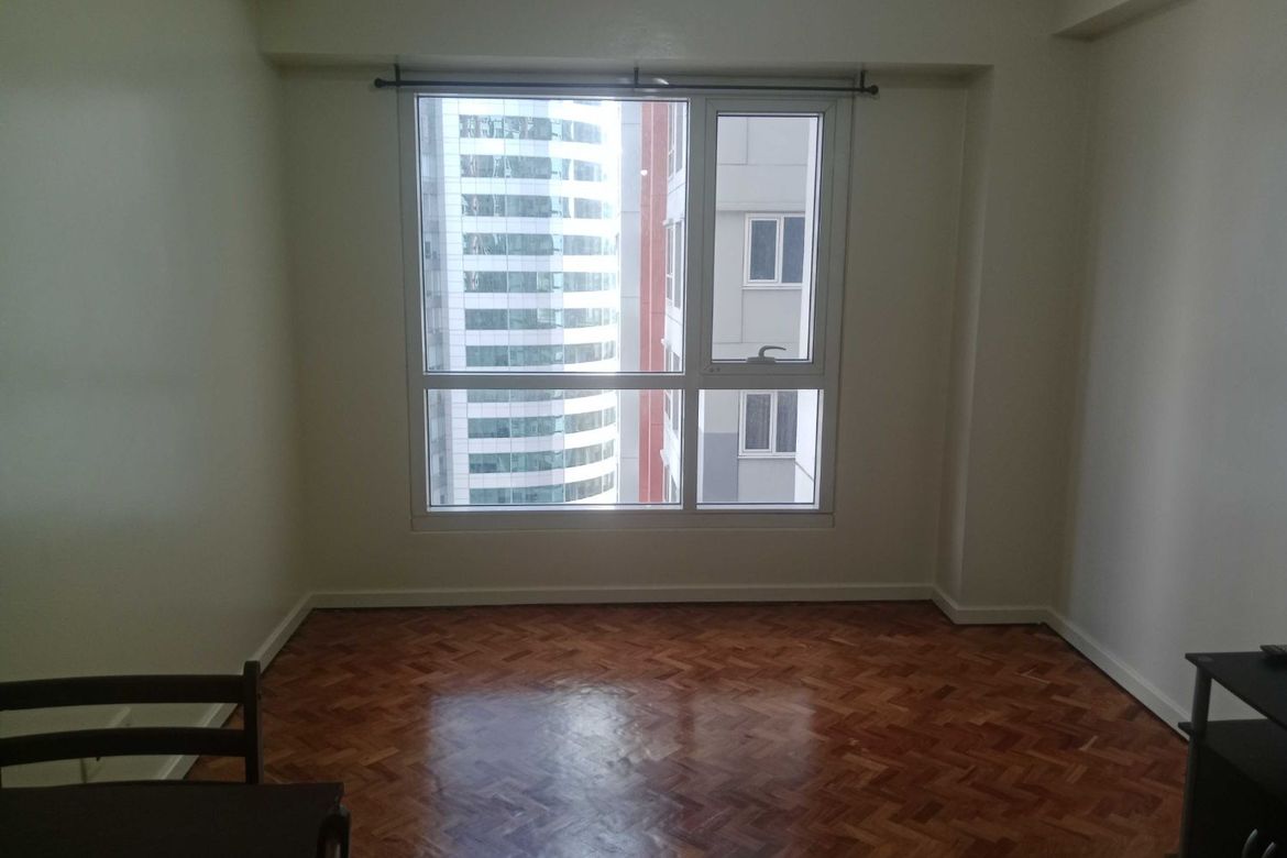 Condo for Sale in The Columns at Ayala Avenue, Bel-Air, Makati City – photo 6