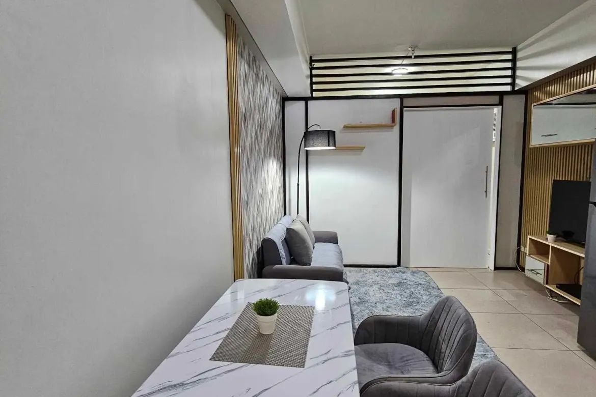 Condo for Sale in The Columns At Legaspi Village, San Lorenzo, Makati City – photo 5