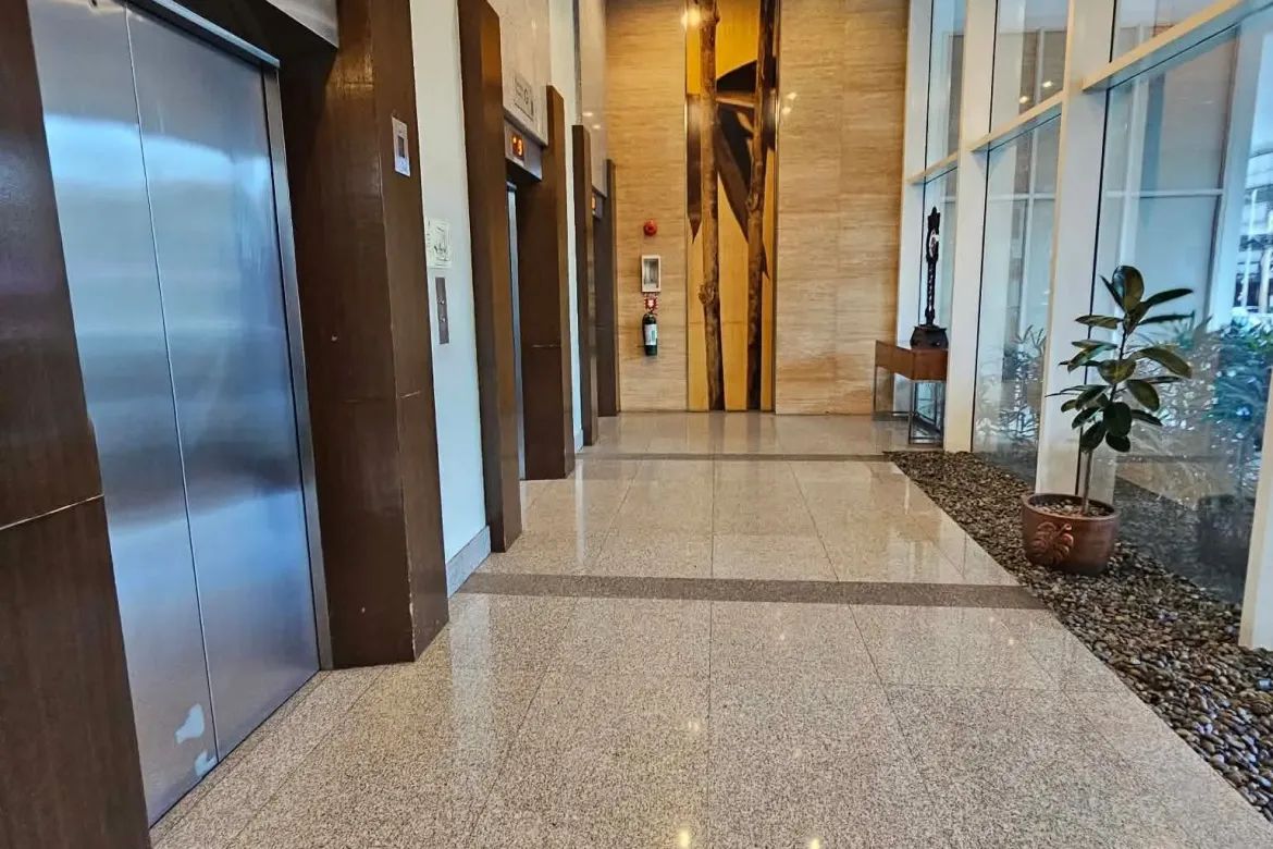 Condo for Sale in The Columns At Legaspi Village, San Lorenzo, Makati City – photo 8