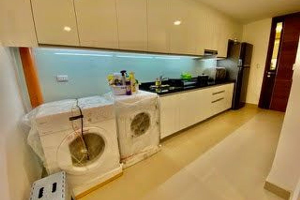 Condo for Sale in Two Roxas Triangle, Bel-Air, Makati City – photo 9