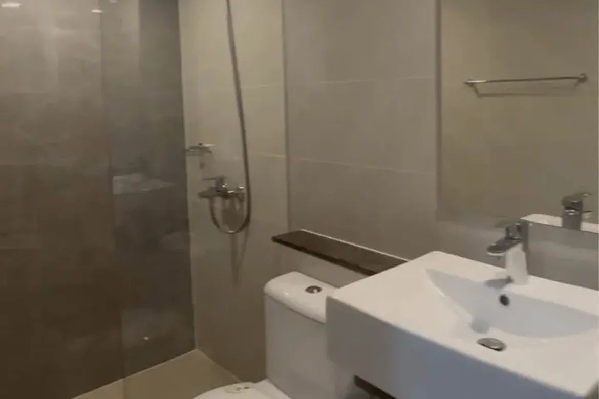 Condo for Sale in Vion Tower, Magallanes, Makati City near MRT-3 Magallanes – photo 4