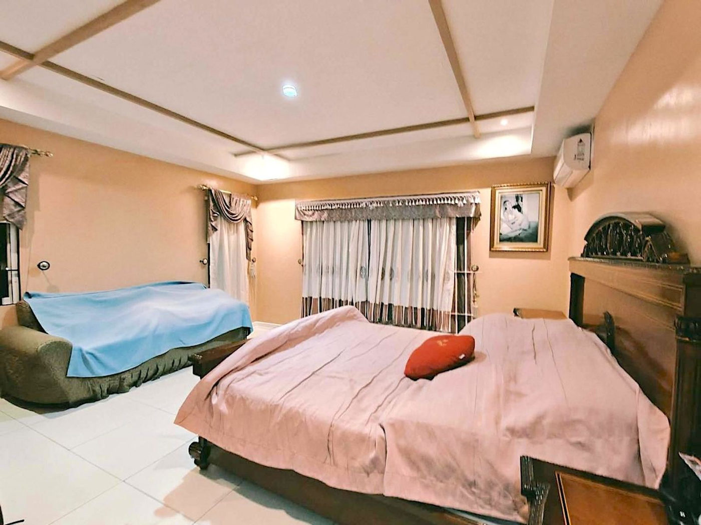 Fully Furnished 4-Bedroom Corner Villa for Sale in South Forbes Villas, Silang, Cavite – photo 15