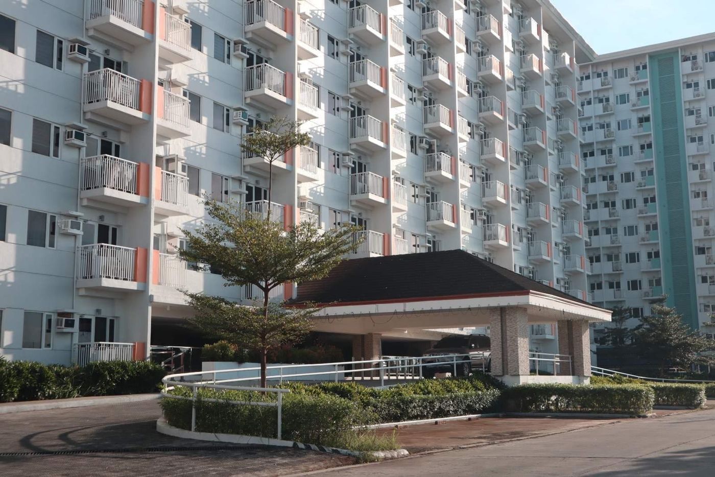Lush 2-Bedroom Condo Unit for Sale in Field Residences, Las Piñas City – photo 2