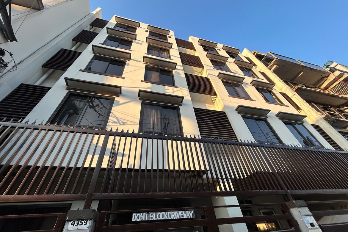 Shophouse for Sale in Makati, Makati City